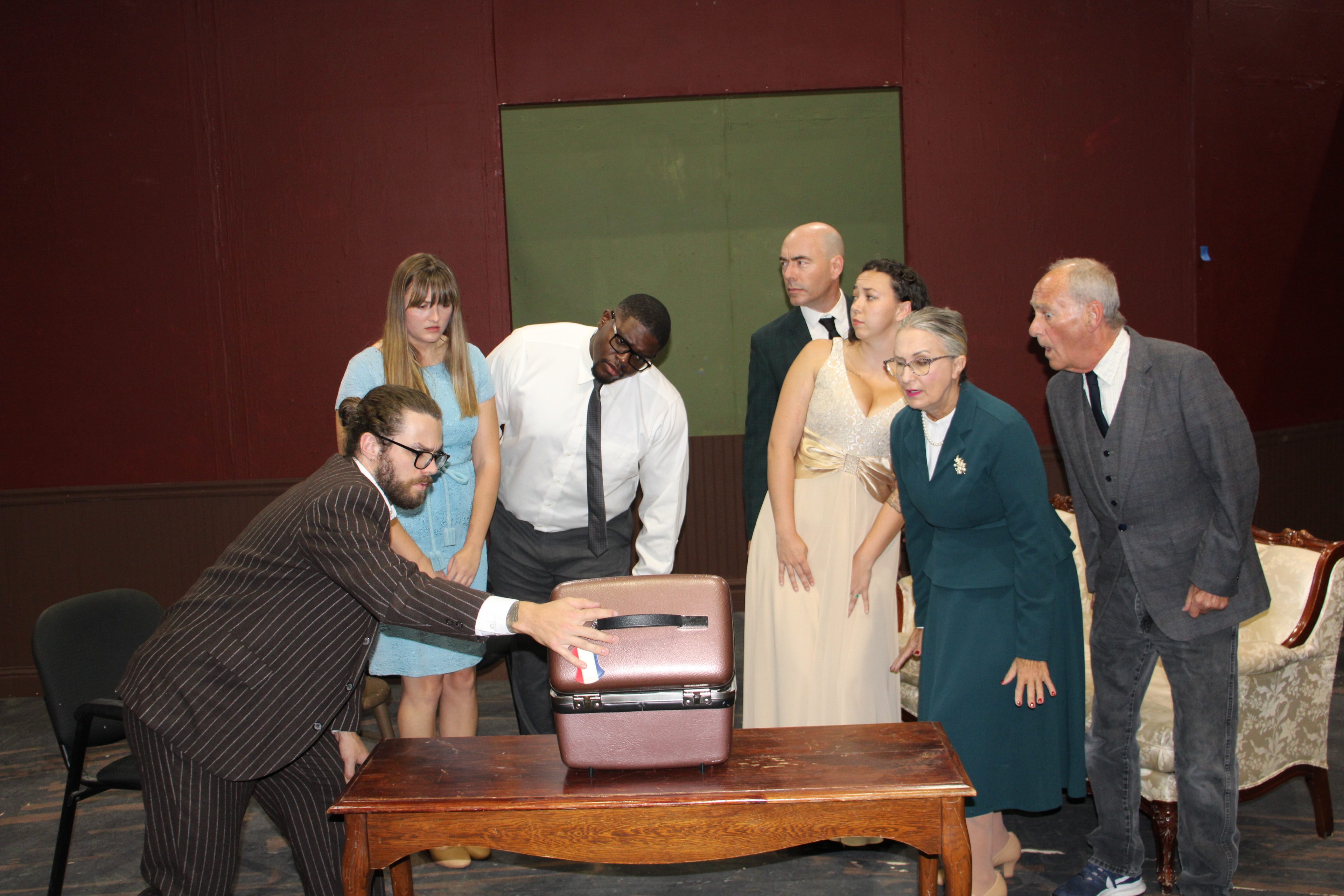 House on Haunted Hill cast on stage